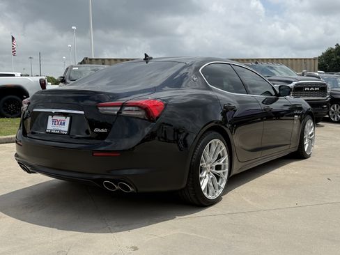 Used 2022 Maserati Ghibli RWD image 5