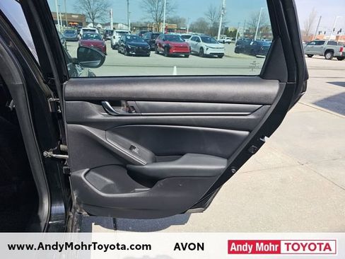 Used 2018 Honda Accord Sport image 30