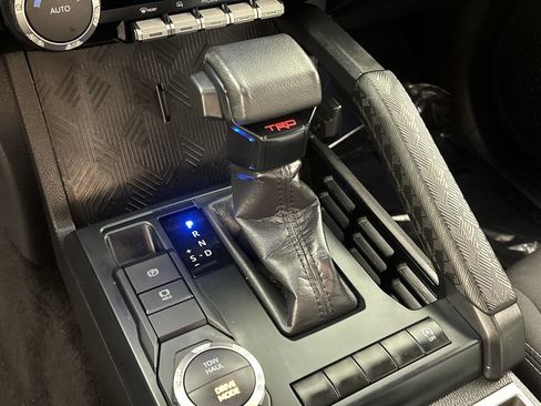 Used 2025 Toyota Tacoma TRD Sport RWD image 15