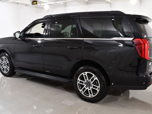 Used 2025 Ford Expedition Active AWD/4WD image 15