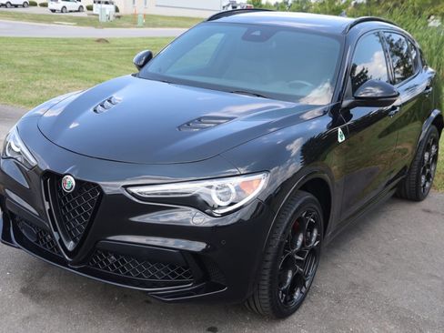 Used 2023 Alfa Romeo Stelvio Quadrifoglio w/ Active Assist Plus Package image 27