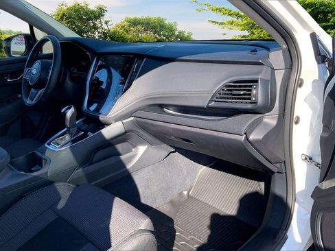 Certified 2025 Subaru Outback Premium image 25