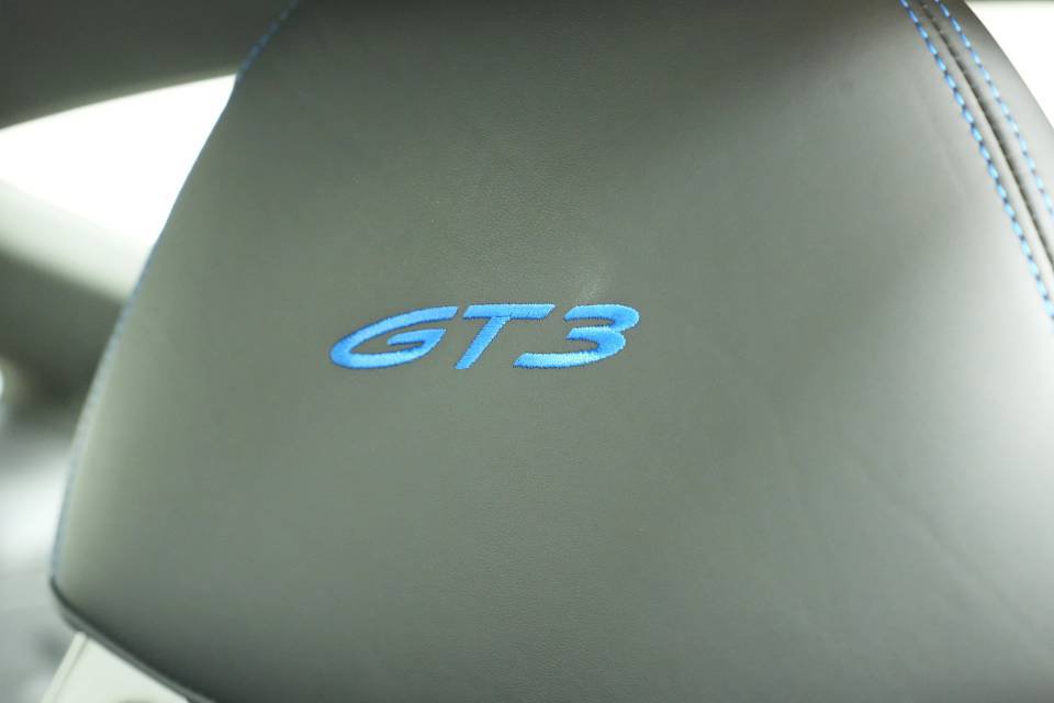 Certified 2022 Porsche 911 GT3 RWD image 37