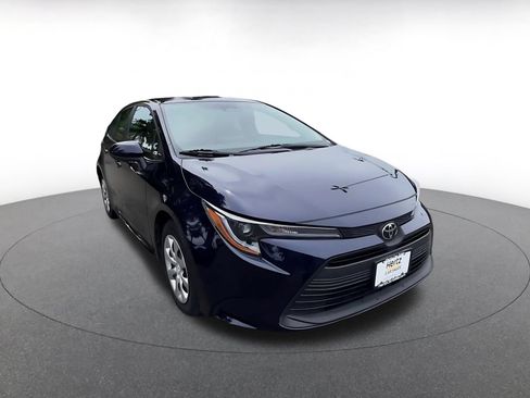 Used 2025 Toyota Corolla LE FWD image 3