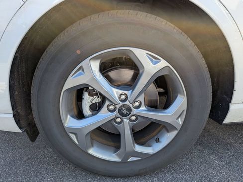 Used 2023 Ford Escape ST-Line w/ Equipment Group 301A FWD image 9