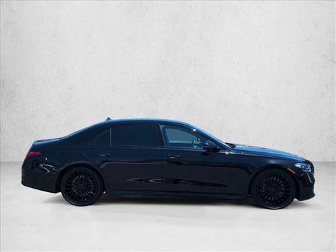 Used 2022 Mercedes-Benz S 500 4MATIC image 4