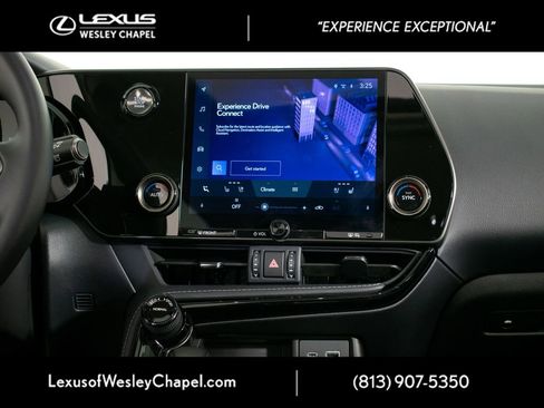 Used 2025 Lexus NX 250 FWD w/ Towing Package (2000 Lbs) image 28