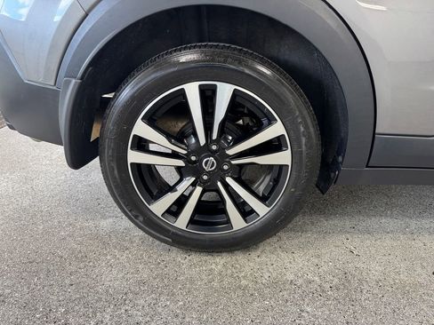 Used 2019 Nissan Kicks SV w/ Exterior Package FWD image 22
