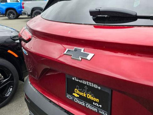 New 2025 Chevrolet Blazer EV LT image 8