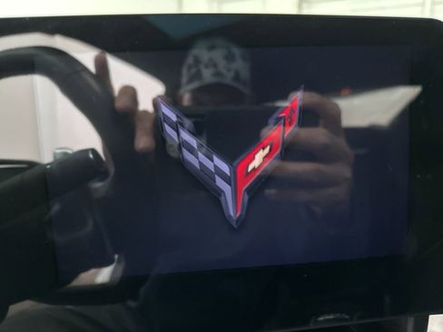 Used 2022 Chevrolet Corvette Stingray Premium Cpe w/ Z51 Performance Package image 13