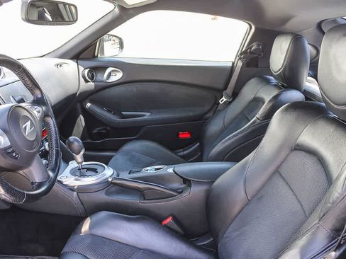 Used 2014 Nissan 370Z Touring RWD image 14