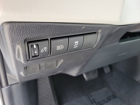 Certified 2026 Toyota Corolla Cross L FWD image 25