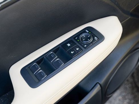 Used 2022 Lexus RX 350L Premium w/ Premium Package image 19