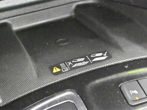 Certified 2023 Chevrolet Equinox Premier image 28