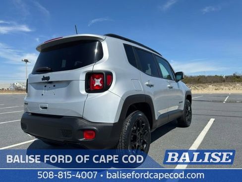 Used 2020 Jeep Renegade Altitude image 4
