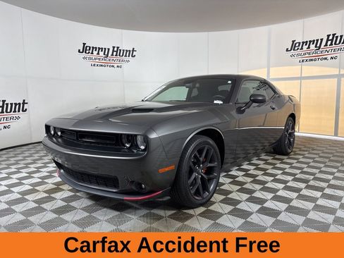 Used 2021 Dodge Challenger SXT w/ Blacktop Package RWD image 4