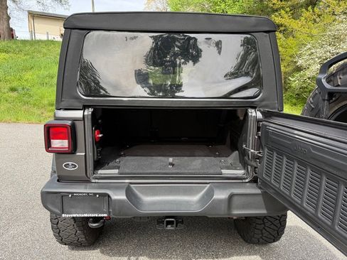 Used 2024 Jeep Wrangler Unlimited Sport image 19