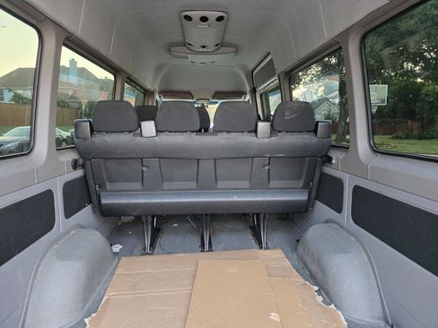 Used 2014 Freightliner Sprinter 2500 image 18