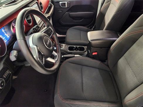 Used 2018 Jeep Wrangler Unlimited Rubicon w/ Dual Top Group image 13