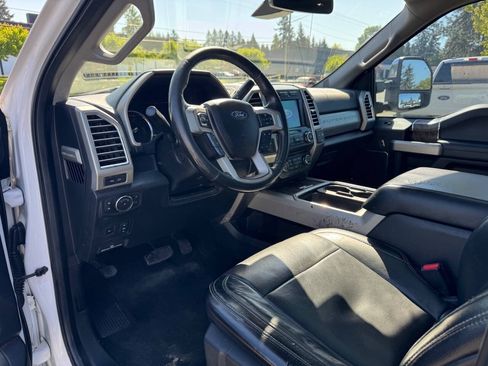Used 2017 Ford F350 Lariat w/ Lariat Ultimate Package AWD/4WD image 9