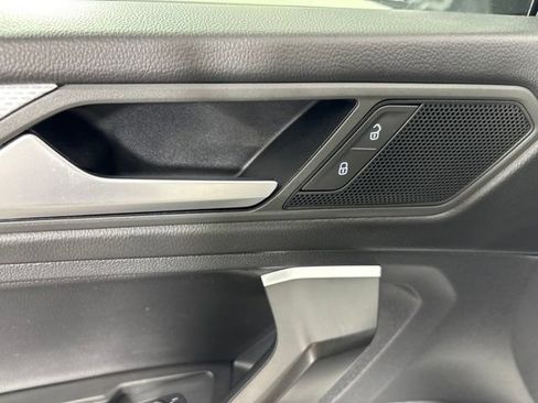 Used 2022 Volkswagen Tiguan S FWD image 31