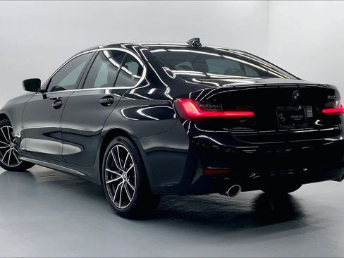 Used 2019 BMW 330i Sedan w/ Driving Assistance Package RWD image 2