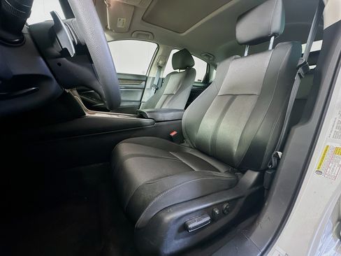 Used 2018 Honda Accord EX image 13
