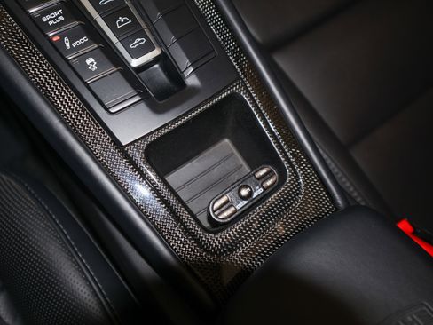 Used 2015 Porsche 911 Turbo S w/ High-end Infotainment Package AWD/4WD image 26