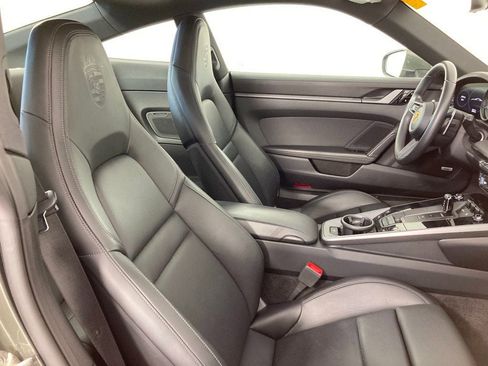 Certified 2021 Porsche 911 Carrera 4 image 18