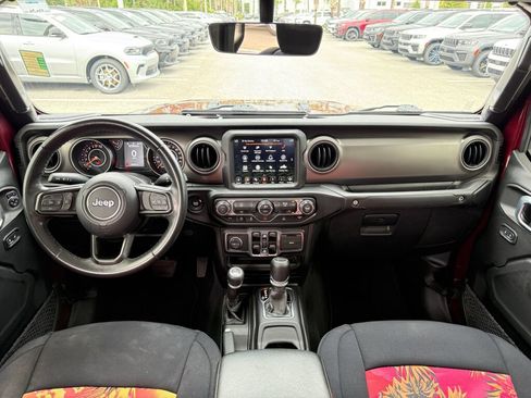 Used 2022 Jeep Gladiator Sport AWD/4WD image 12