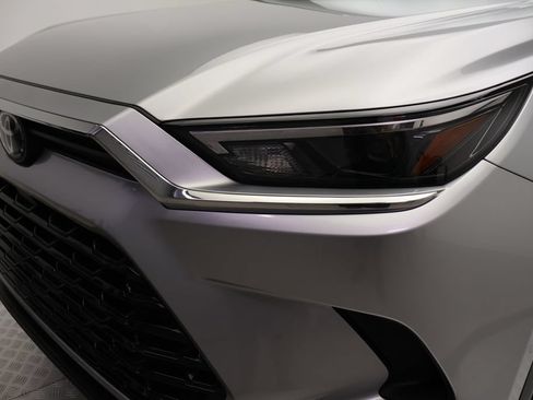 Certified 2024 Toyota Grand Highlander FWD image 3