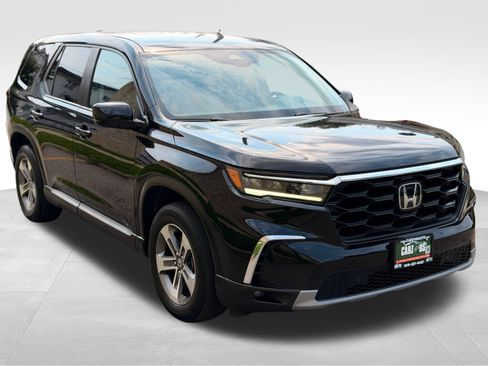 Used 2024 Honda Pilot EX-L image 3