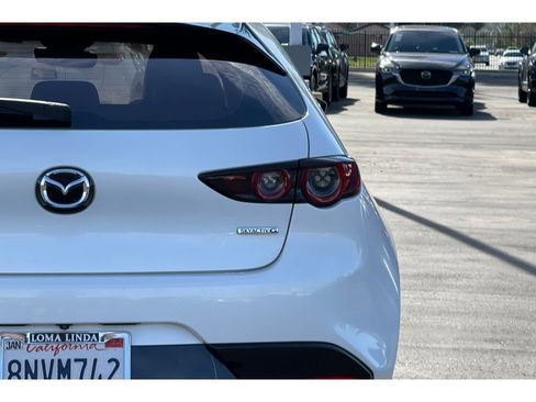 Used 2020 MAZDA MAZDA3 Hatchback w/ Preferred Package image 46