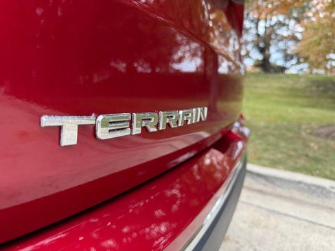 Used 2020 GMC Terrain SLT image 25