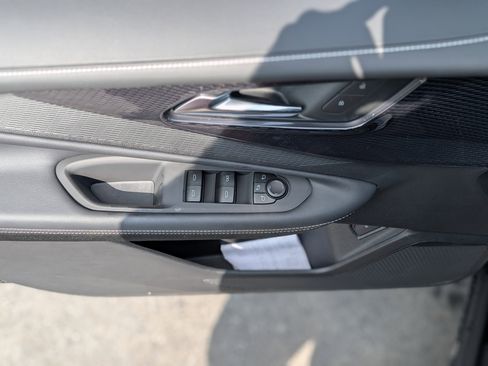 New 2025 Chevrolet Blazer EV LT image 24