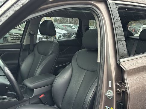 Used 2020 Hyundai Santa Fe SEL w/ Convenience + Premium Package image 10