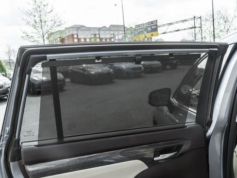 Used 2020 Toyota Highlander Platinum image 37