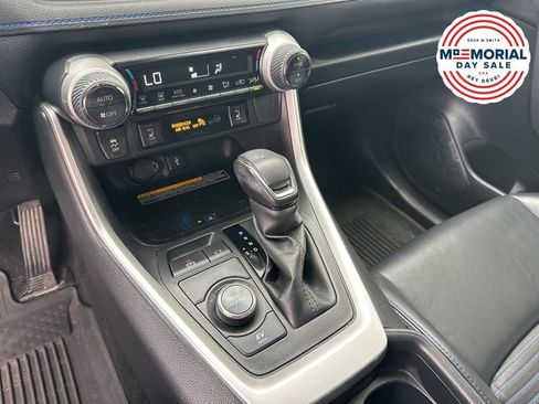 Used 2021 Toyota RAV4 XSE AWD/4WD image 17