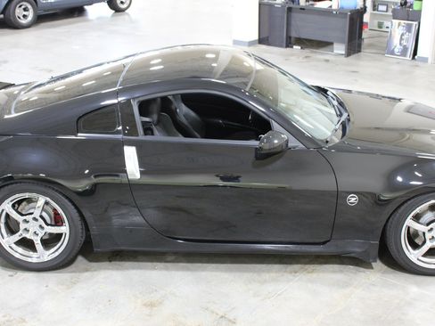 Used 2007 Nissan 350Z Touring w/ Cargo Convenience Pkg RWD image 33