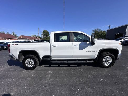 Used 2021 Chevrolet Silverado 2500 LT w/ Convenience Package AWD/4WD image 9