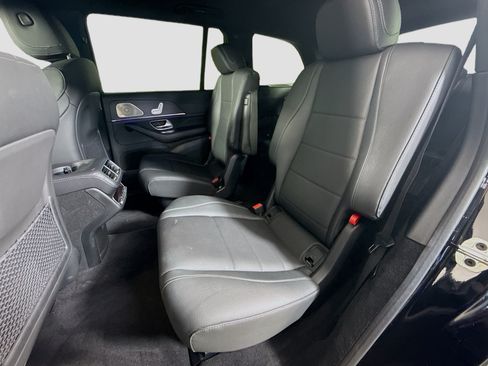 Used 2025 Mercedes-Benz GLS 450 4MATIC image 25