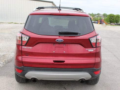 Used 2018 Ford Escape Titanium w/ Ford Safe & Smart Package FWD image 5