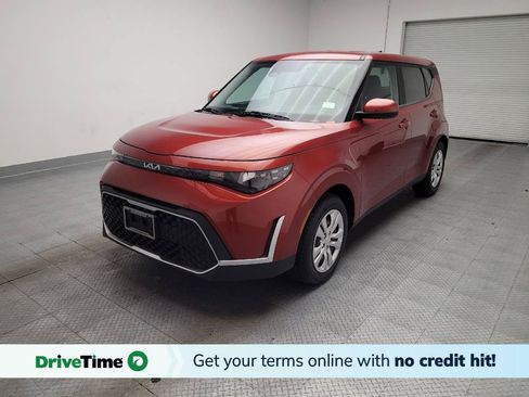 Used 2023 Kia Soul LX FWD image 1