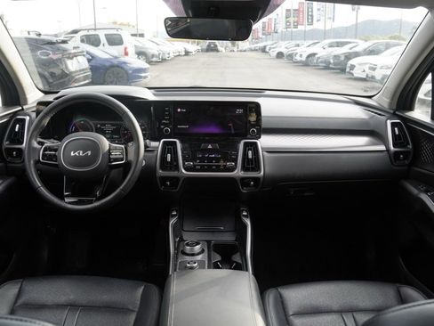 Used 2022 Kia Sorento S image 22