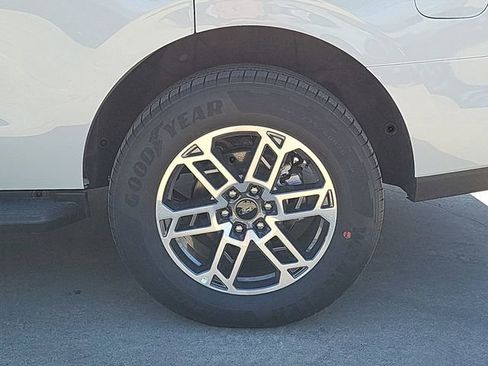 New 2026 Ford Expedition Active RWD image 18