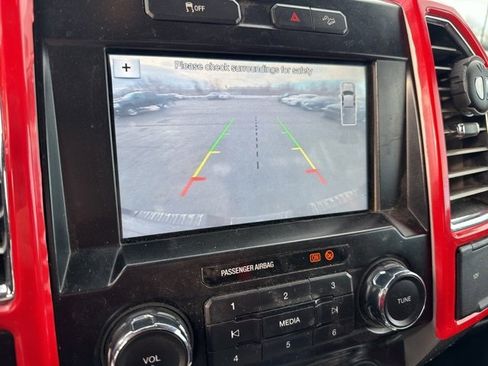 Used 2017 Ford F250 Lariat w/ Lariat Value Package image 18