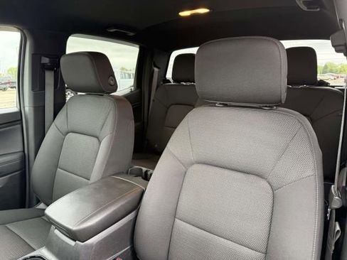 Used 2024 Chevrolet Colorado LT w/ LT Convenience Package II AWD/4WD image 10