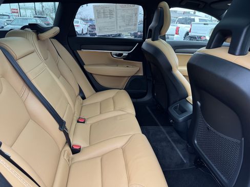 Used 2018 Volvo V90 T6 Cross Country w/ Convenience Package image 37