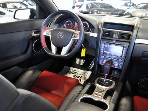 Used 2009 Pontiac G8 GXP image 32