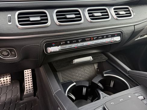 Certified 2025 Mercedes-Benz GLS 450 4MATIC image 21